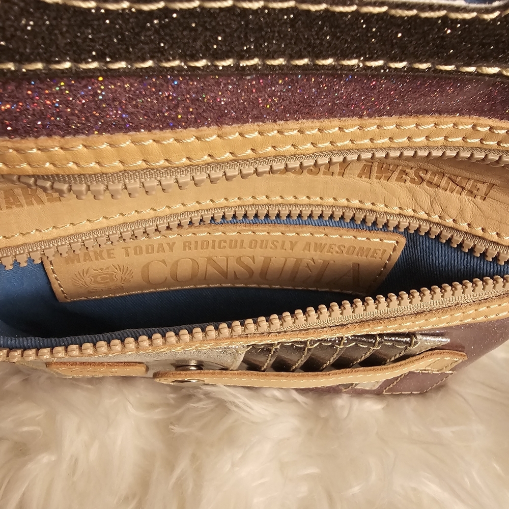 Consuela Lyndz Uptown Crossbody - Picture 6 of 10